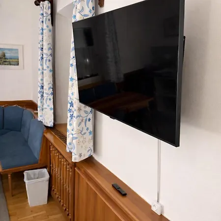 Vendégház & Wolfsberg O1 *